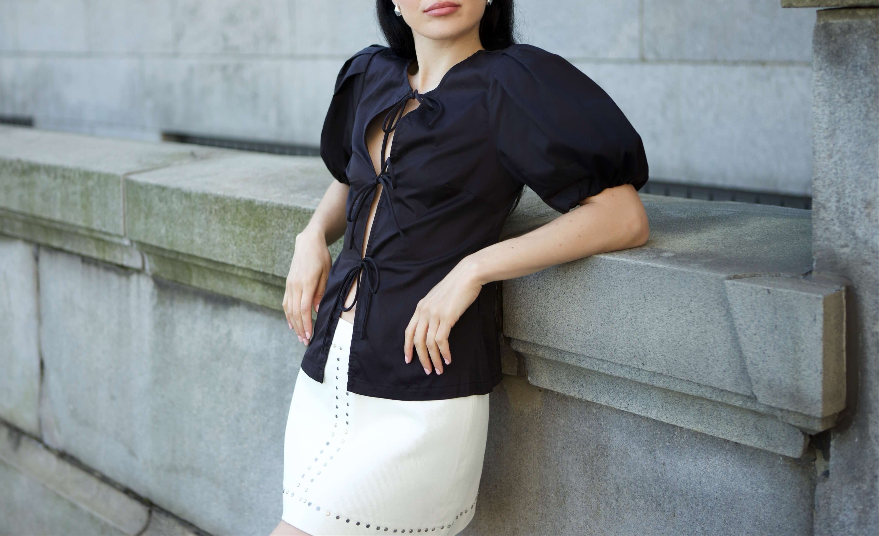 Black_Top_Front_Ties_bubble_Sleeves