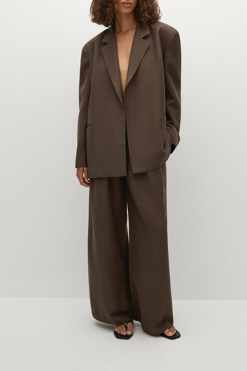 Faithfull the Brand brown linen blazer – sustainable tailored jacket for women.
