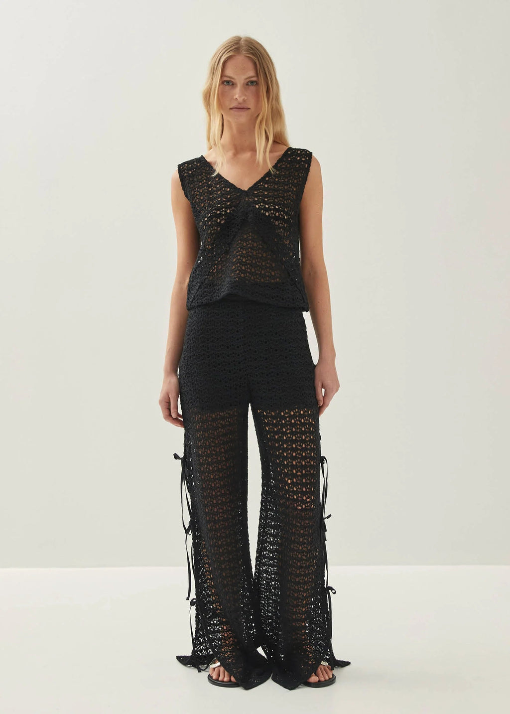 Alohas Kioko Black Knit Top - THE INVITE