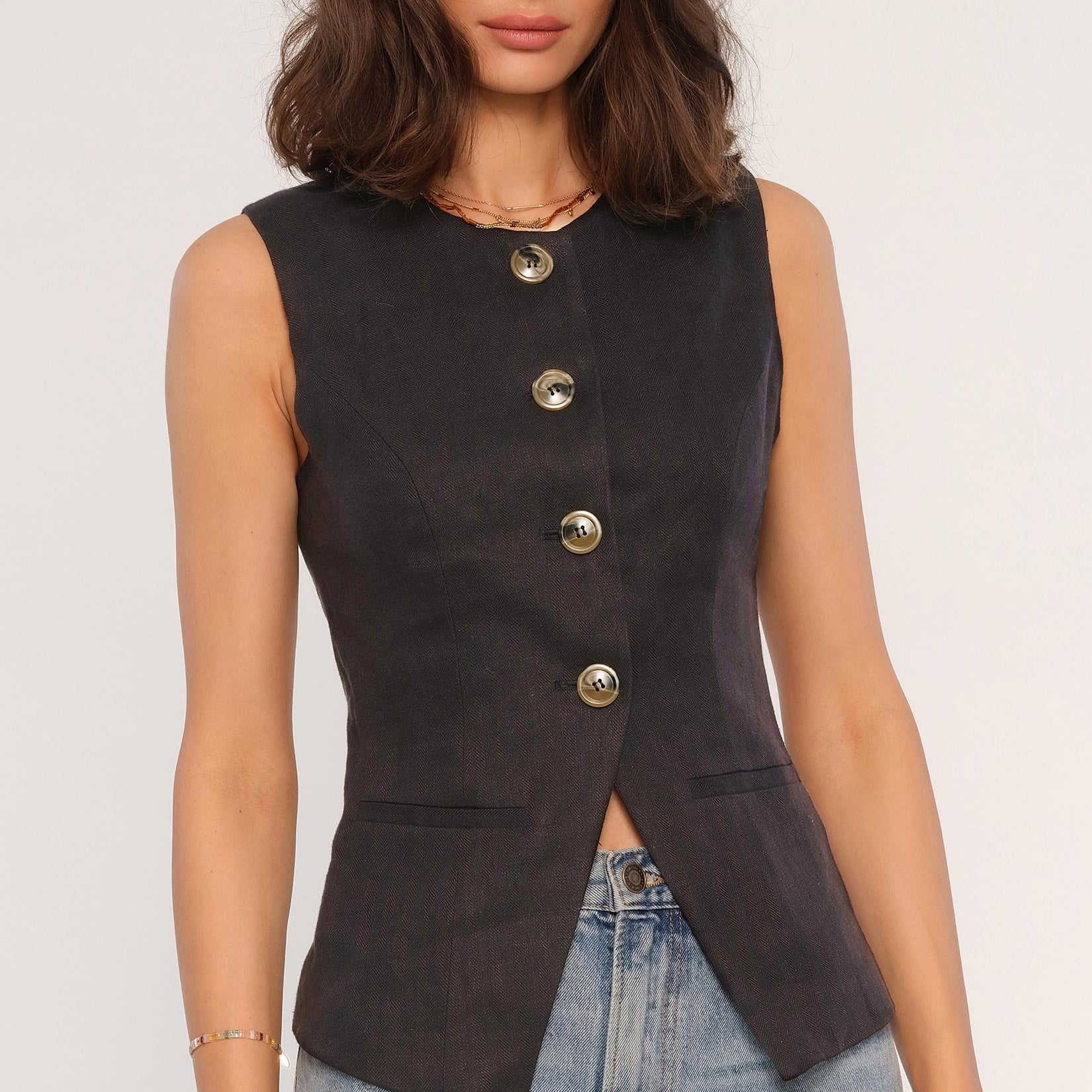 Heartloom Emerson Vest - Black - THE INVITE